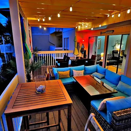 Boathouse Condo, Downtown Destin Harbor, Private Beach Access, Waterfront, On Golf Course, Water Taxi Pickup